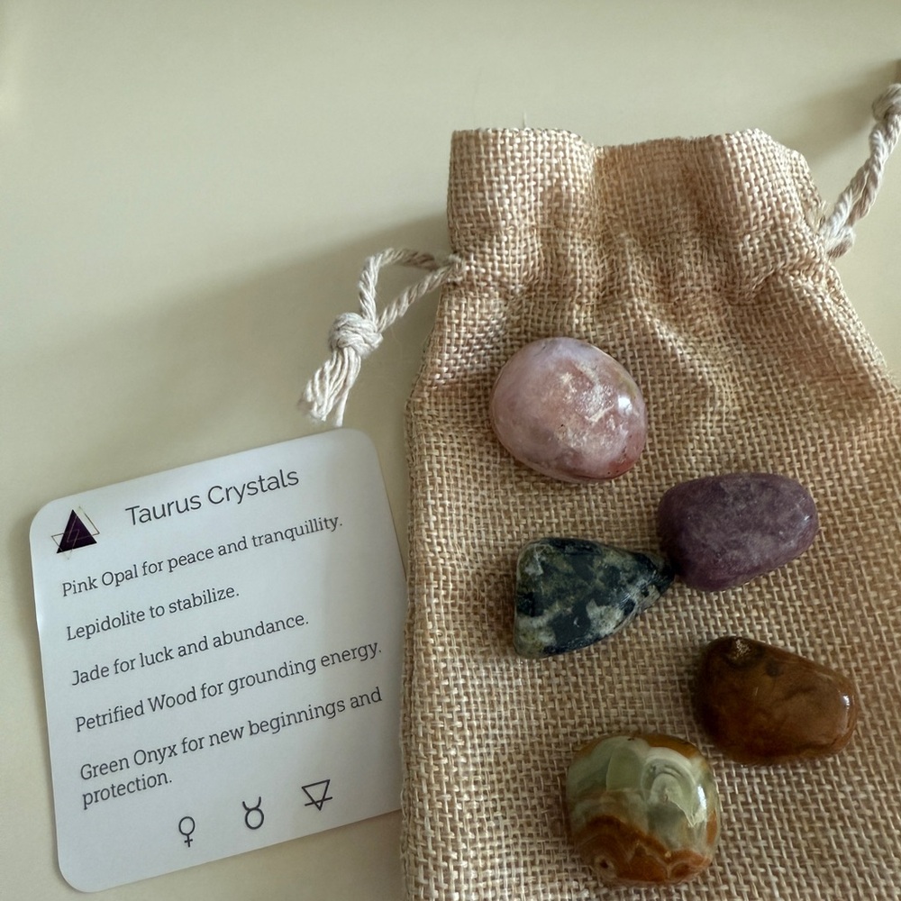 Taurus Crystals Set with Pouch